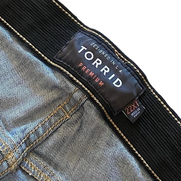 TORRID SKY HIGH PREMIUM SKINNY DESTROYED BLUE DENIM JEANS Woman’s Size 2… - Picture 8 of 11